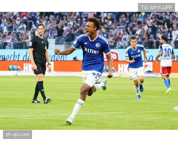 官方：沙尔克04中场韦德拉奥果因脚踝伤势提前告别本赛季